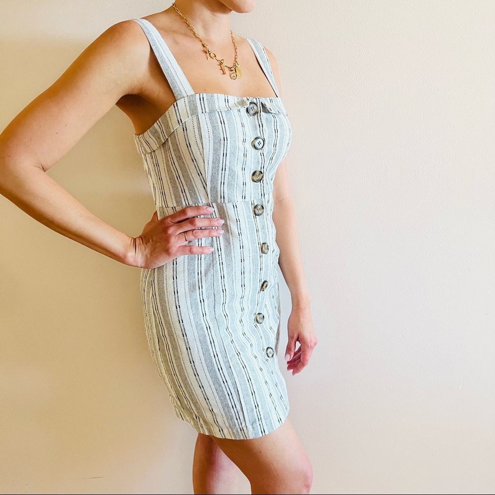 Adorable linen summer dress